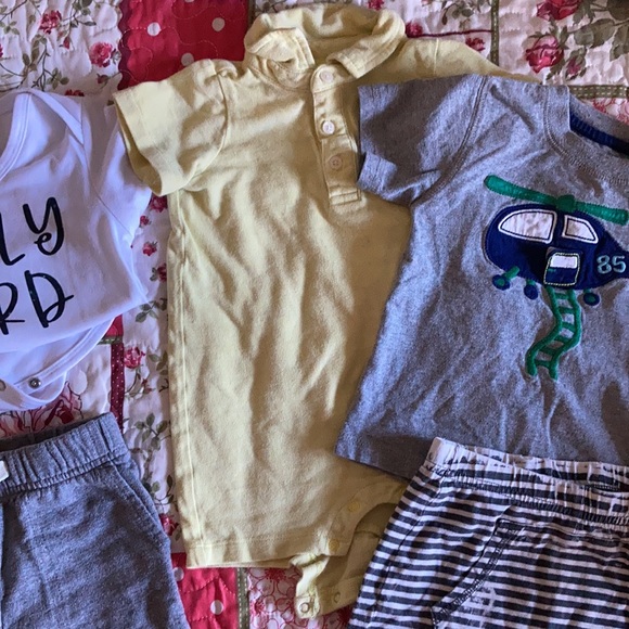 12-18 Month Bundle of Sweats and Tops and a Shorted-onesie from Baby GAP, Zara - Picture 12 of 16